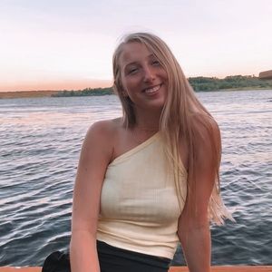 Meet your Posher, Gabby